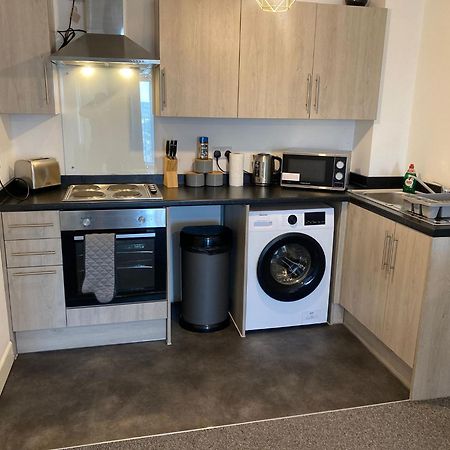 Livestay-New Private Apartment Building Minutes From Heathrow Slough Kültér fotó