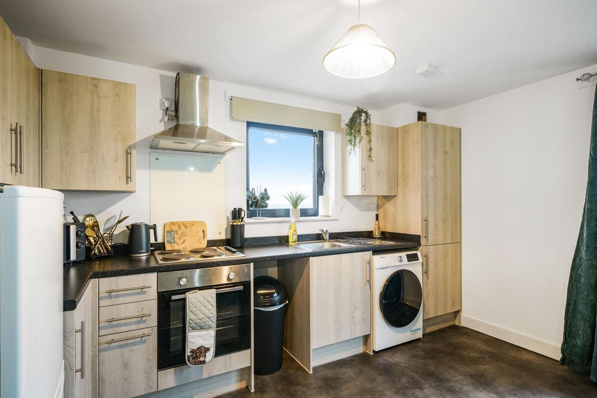 Livestay-New Private Apartment Building Minutes From Heathrow Slough Kültér fotó