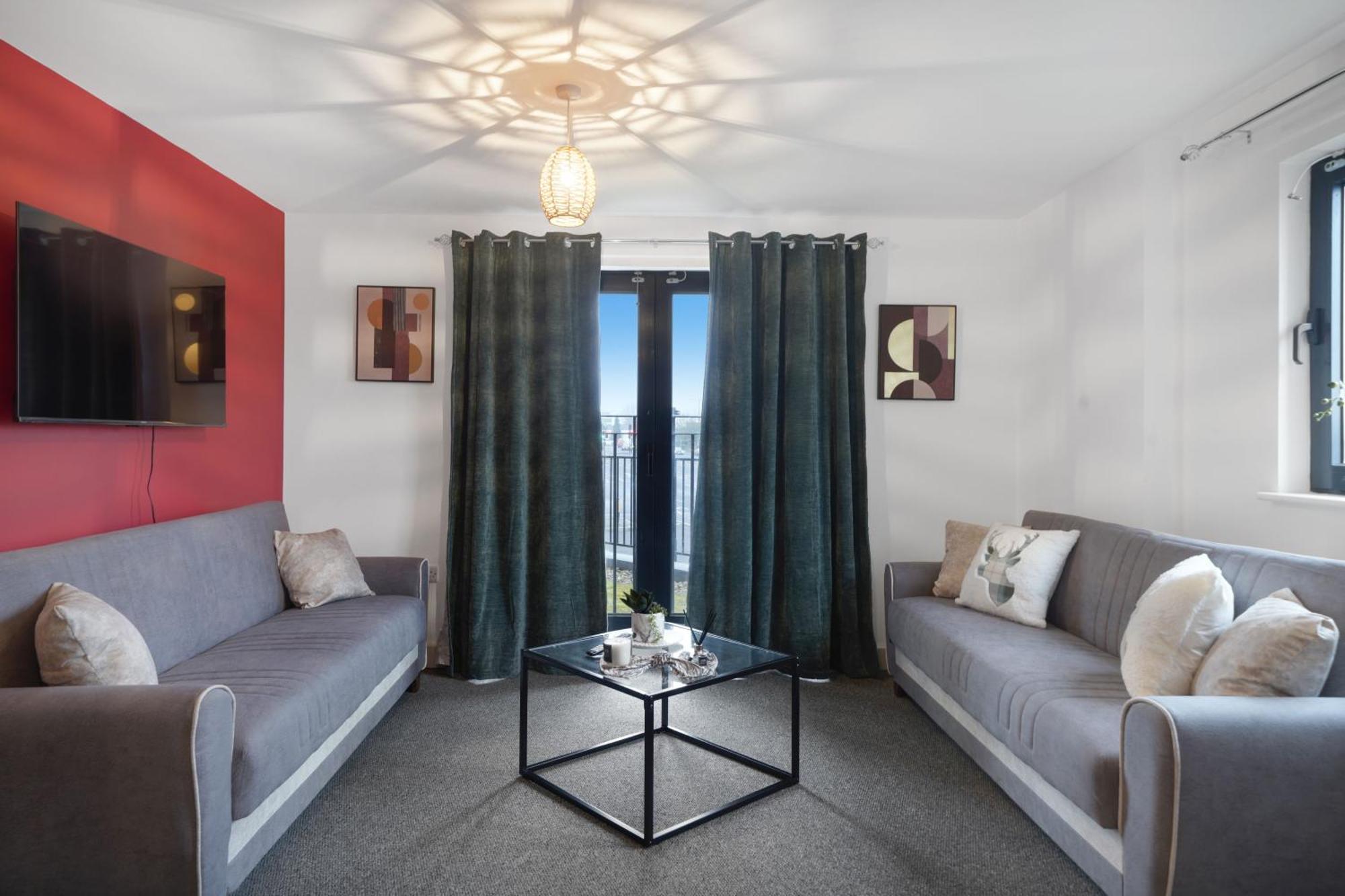 Livestay-New Private Apartment Building Minutes From Heathrow Slough Kültér fotó