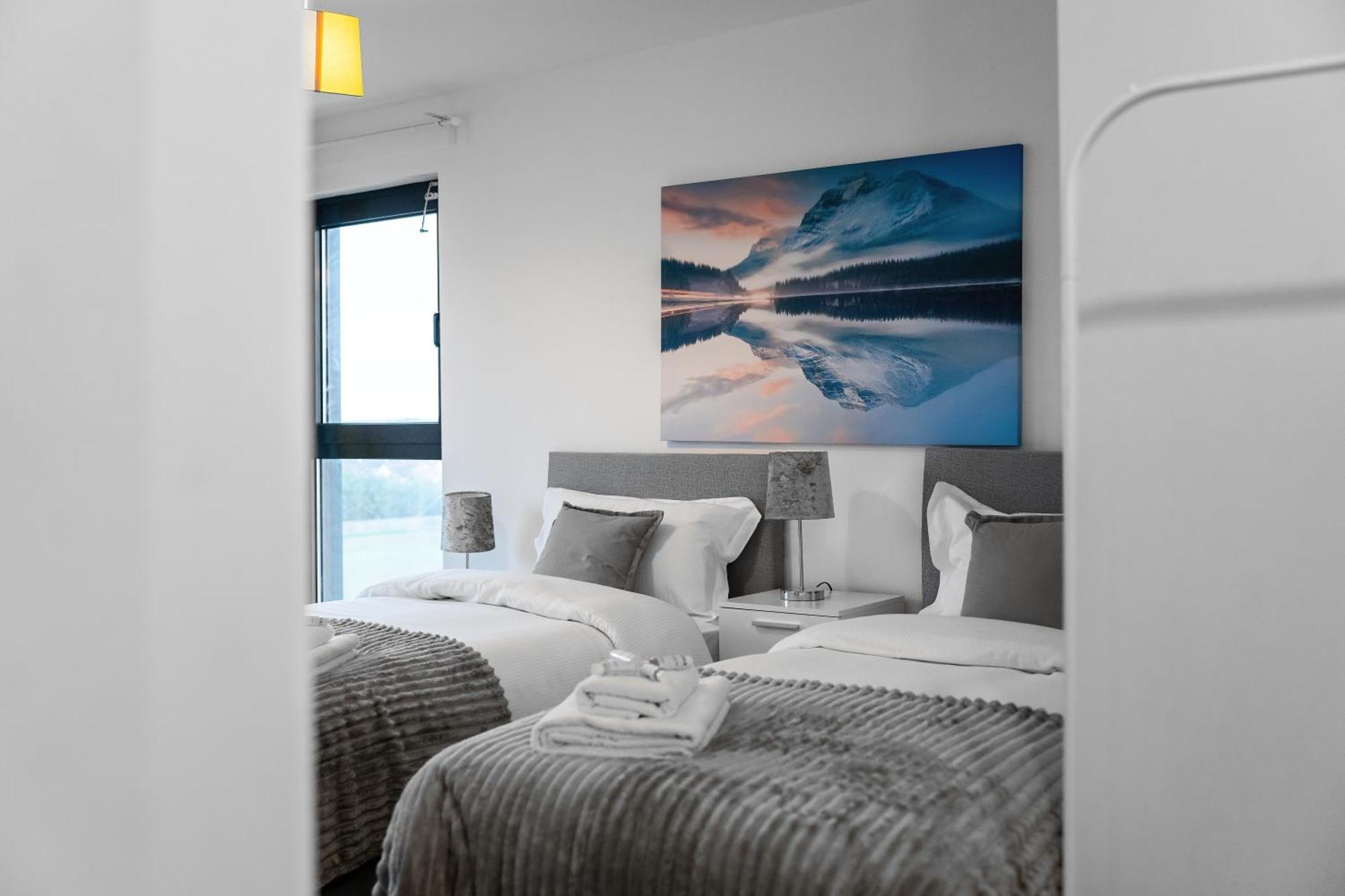 Livestay-New Private Apartment Building Minutes From Heathrow Slough Kültér fotó
