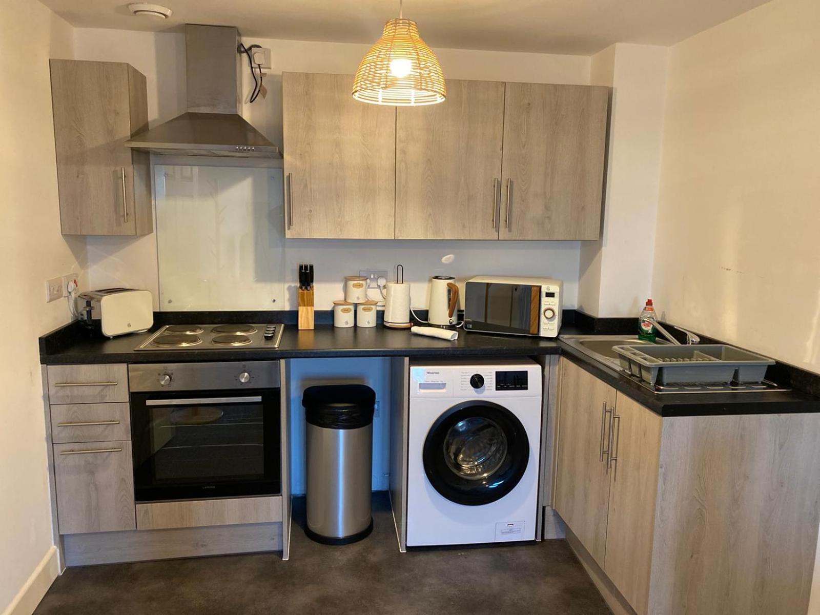 Livestay-New Private Apartment Building Minutes From Heathrow Slough Kültér fotó