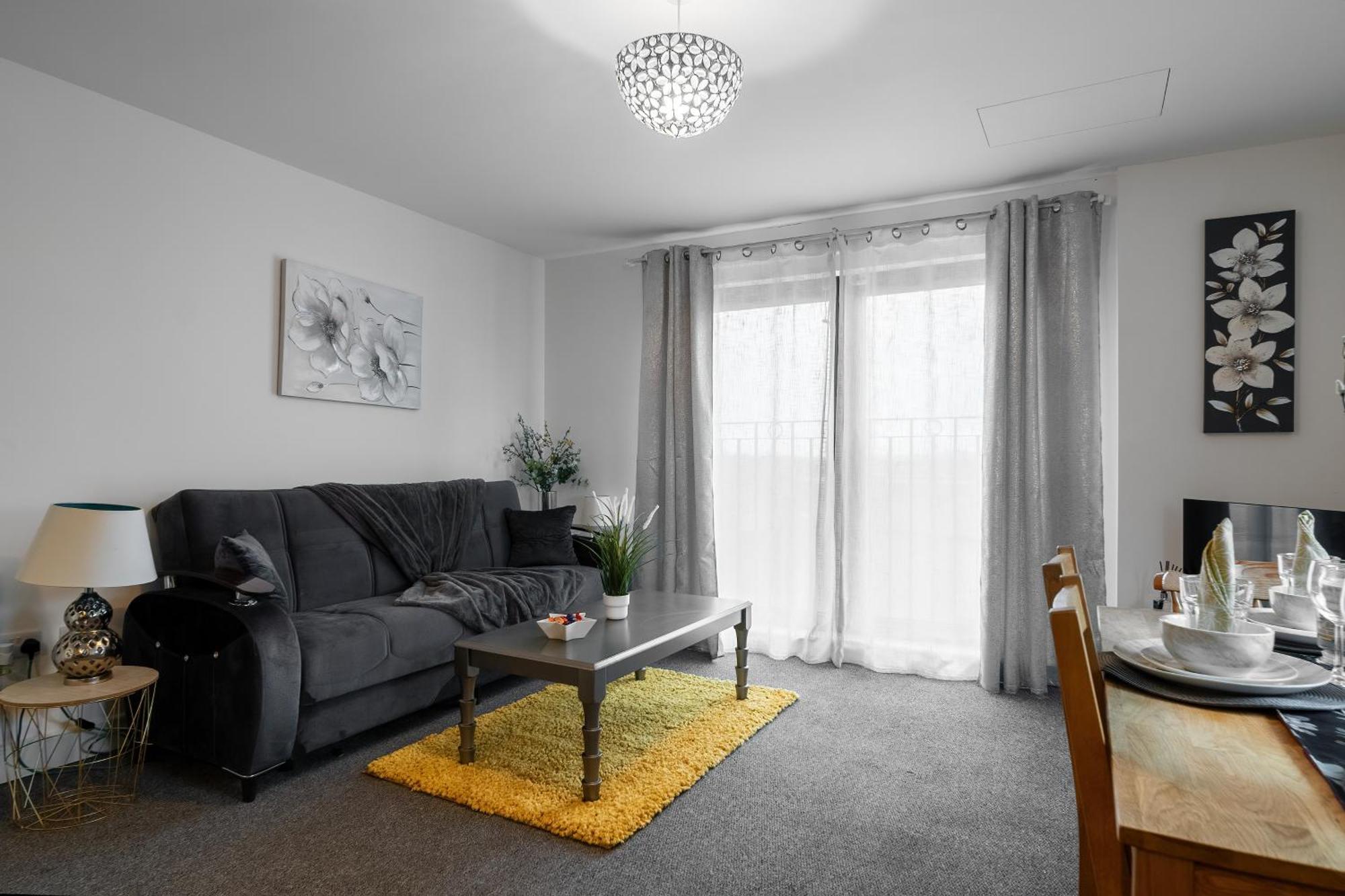 Livestay-New Private Apartment Building Minutes From Heathrow Slough Kültér fotó