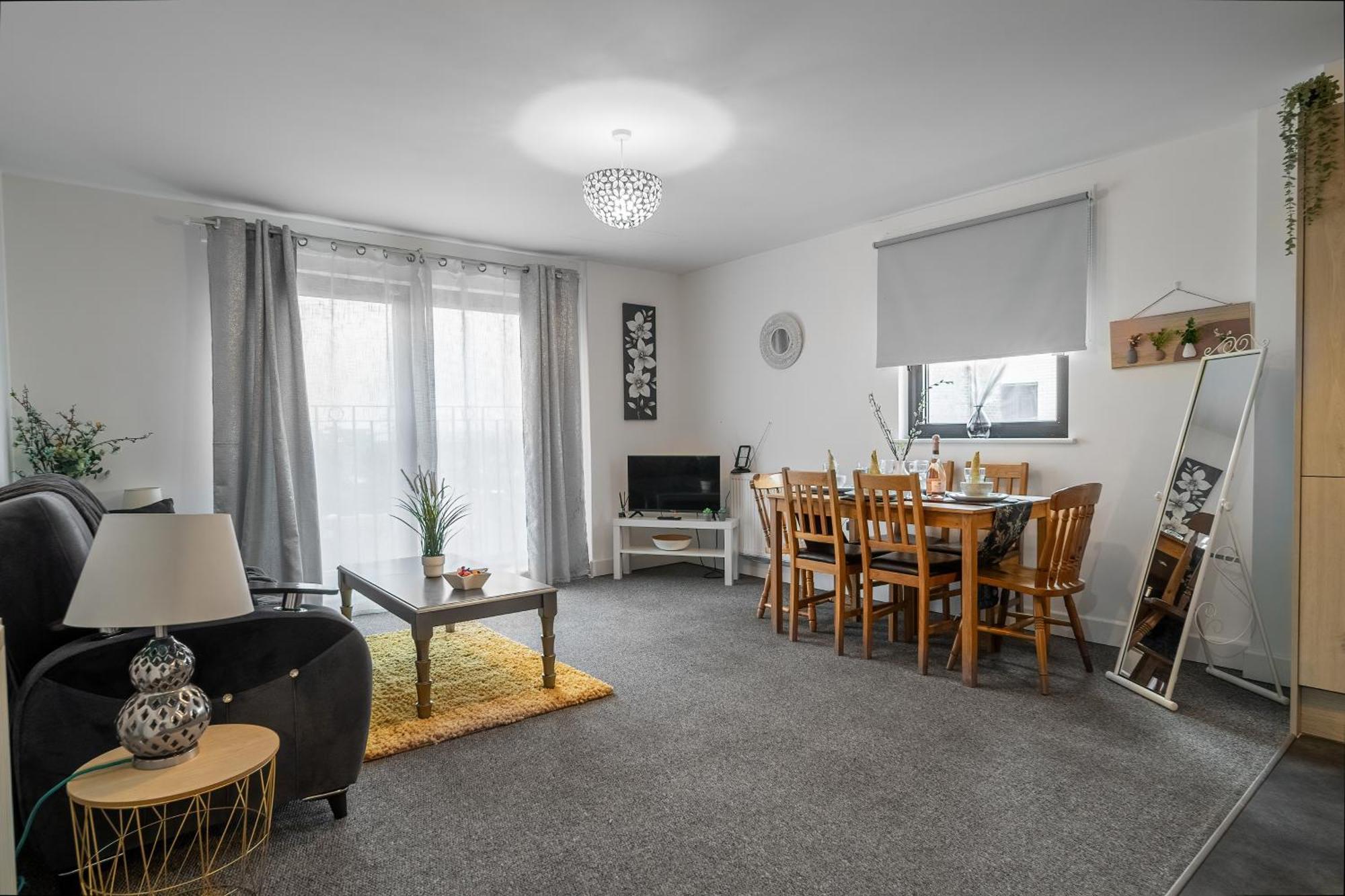 Livestay-New Private Apartment Building Minutes From Heathrow Slough Kültér fotó